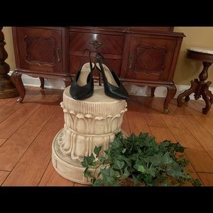 Vince Camuto black heels size 8 M